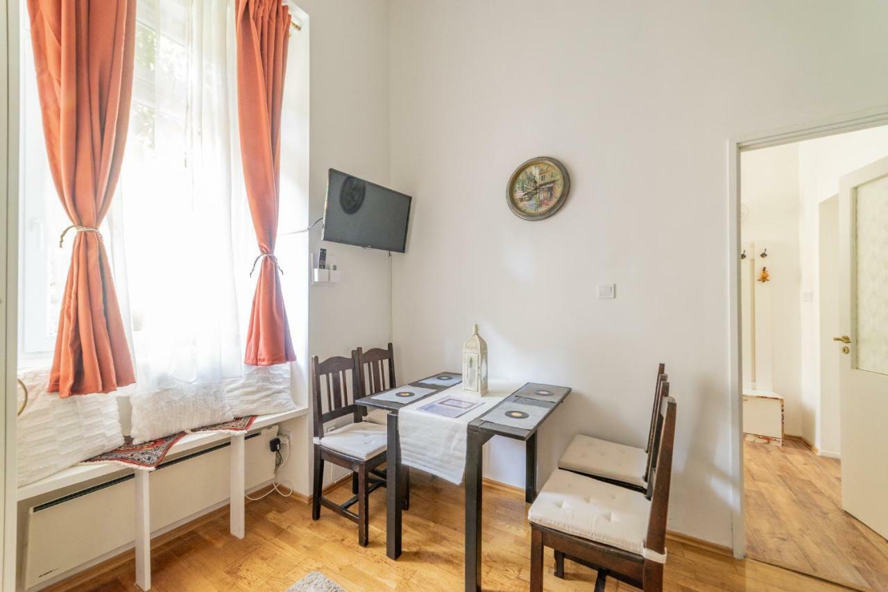 Gabi'S Central Broadway Nest @ Nagymezo Str Budapest Ngoại thất bức ảnh