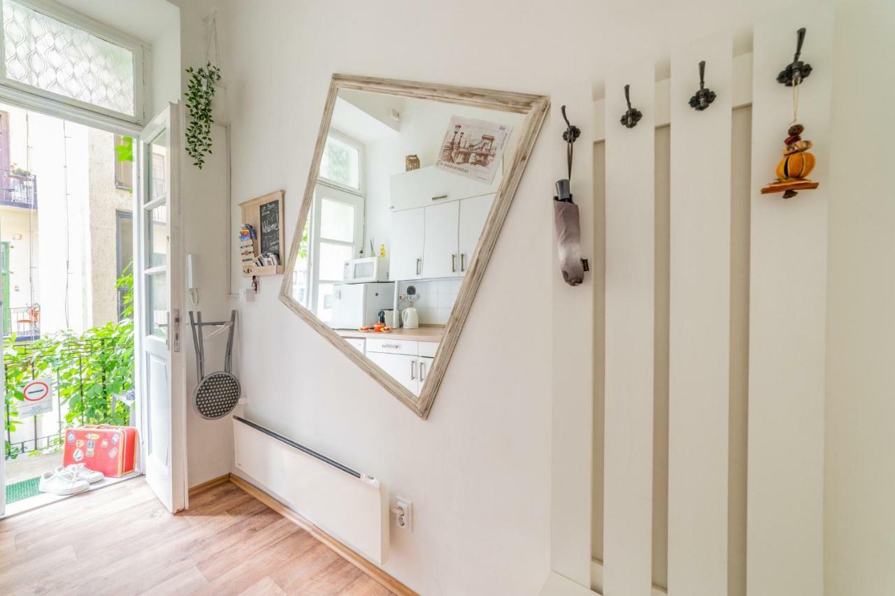 Gabi'S Central Broadway Nest @ Nagymezo Str Budapest Ngoại thất bức ảnh