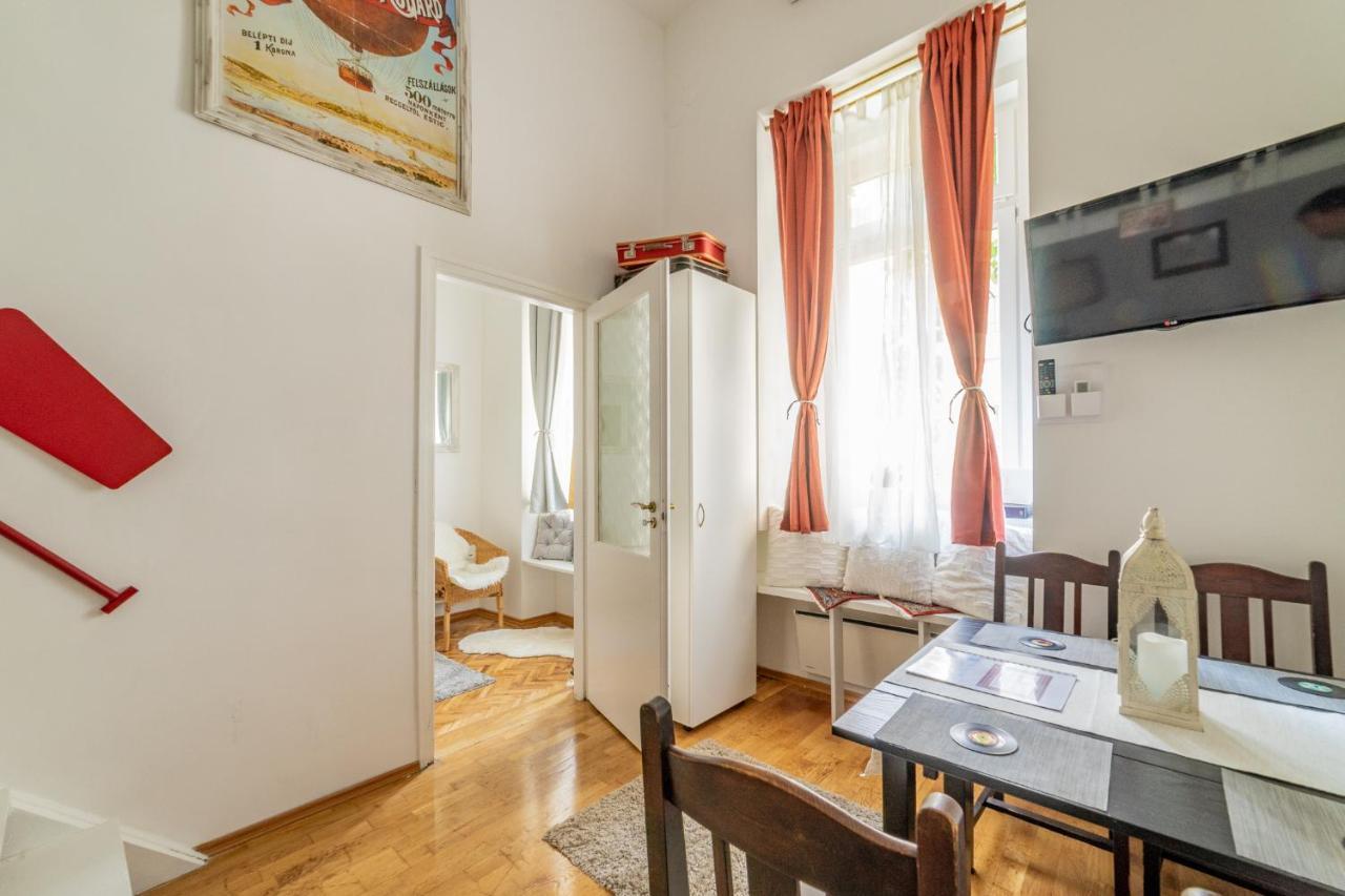 Gabi'S Central Broadway Nest @ Nagymezo Str Budapest Ngoại thất bức ảnh